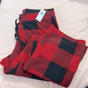Small straight leg plaid pajama pants. %100 polyester